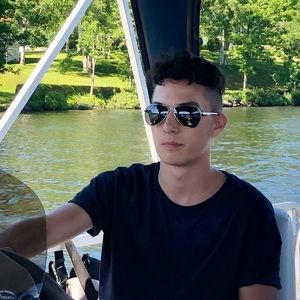 Meet your Posher, Adam